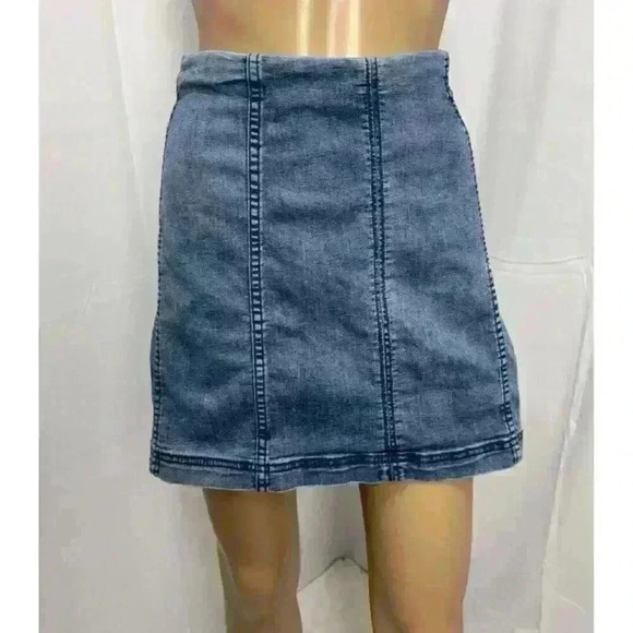 Free People Modern Femme Denim Mini Skirt Size 12 High Rise Zip Stretch A-Line - Picture 1 of 12